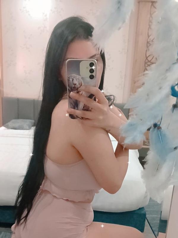 Experience Unforgettable Moments with Camryn Star Your Dream Escort 2 Mis Fotos